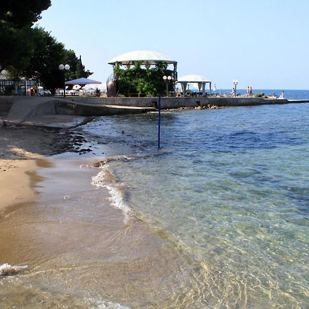 Apartments By The Sea Umag - 2528 エクステリア 写真