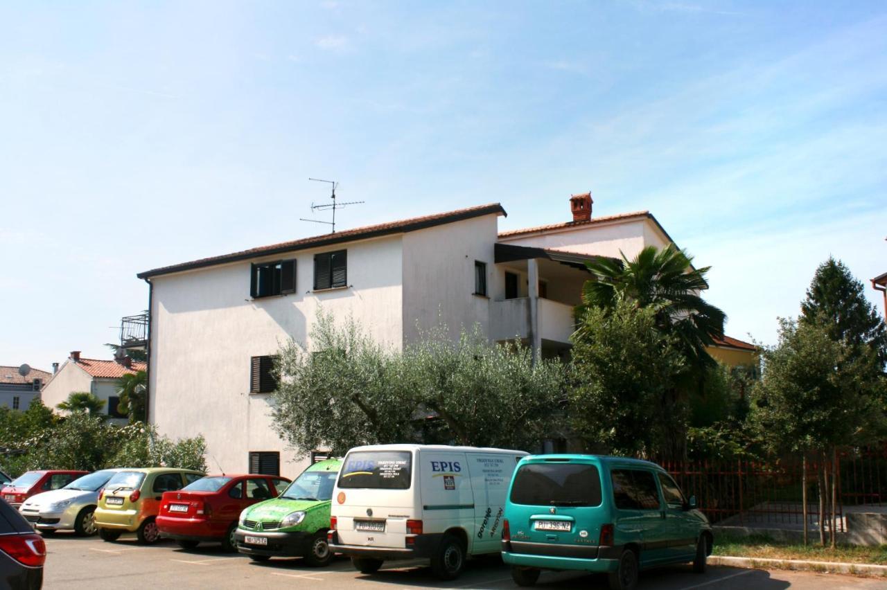 Apartments By The Sea Umag - 2528 エクステリア 写真